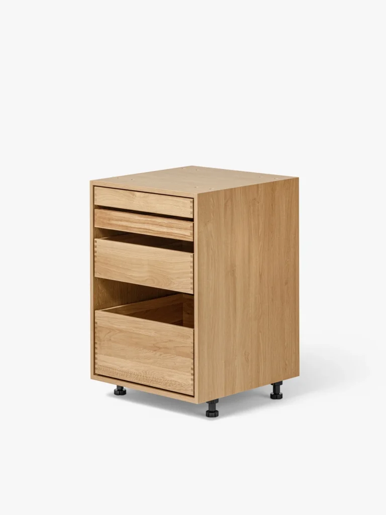 Kitchen cabinet carcass